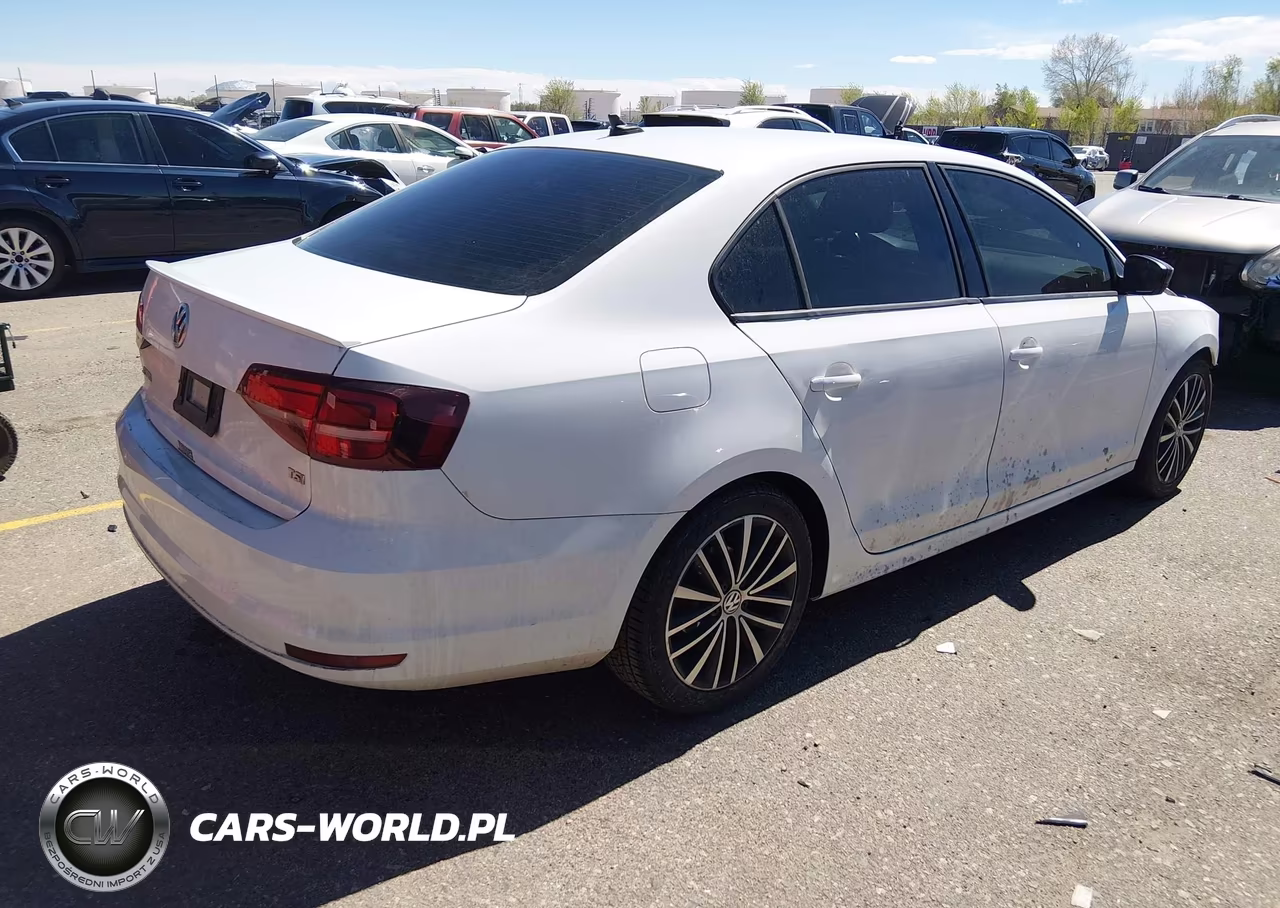 2016 Volkswagen Jetta 1.8T Sport VIN:3VWD17AJ0GM370481 - 4