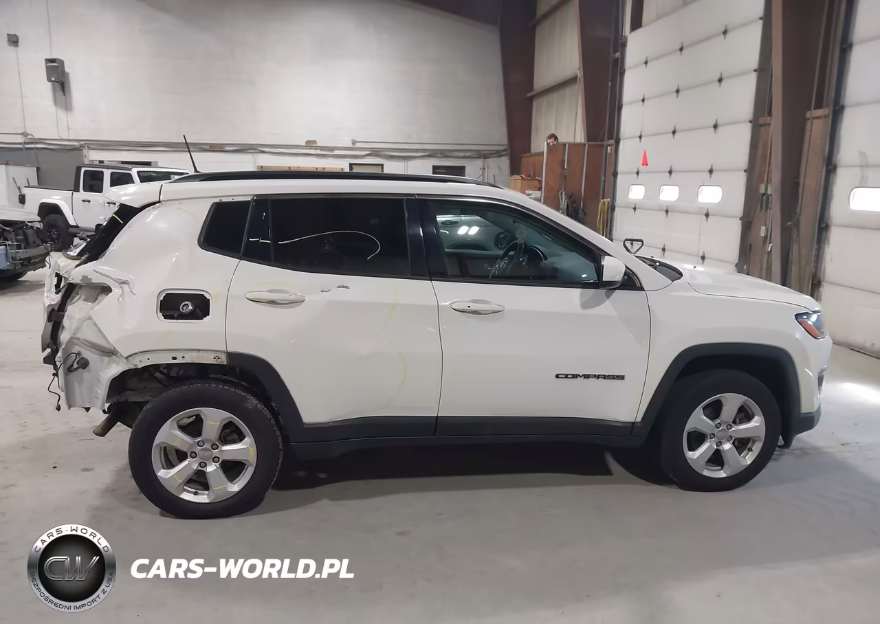2019 Jeep Compass Latitude 4X4 VIN:3C4NJDBB5KT734454 - 13