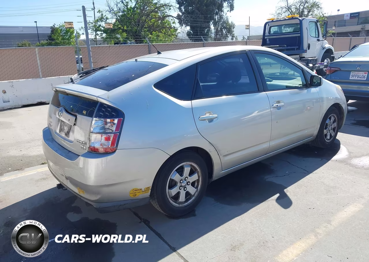 2005 Toyota Prius VIN:JTDKB20U350119394 - 4