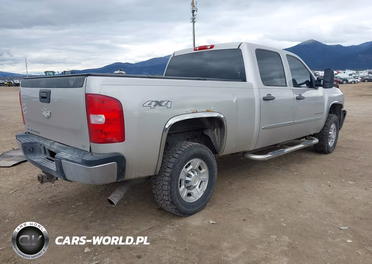 2009 Chevrolet Silverado 2500Hd Work Truck VIN:1GCHK43KX9F125826 - 4