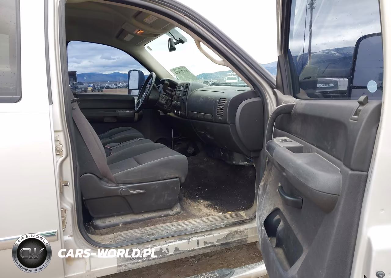 2009 Chevrolet Silverado 2500Hd Work Truck VIN:1GCHK43KX9F125826 - 5