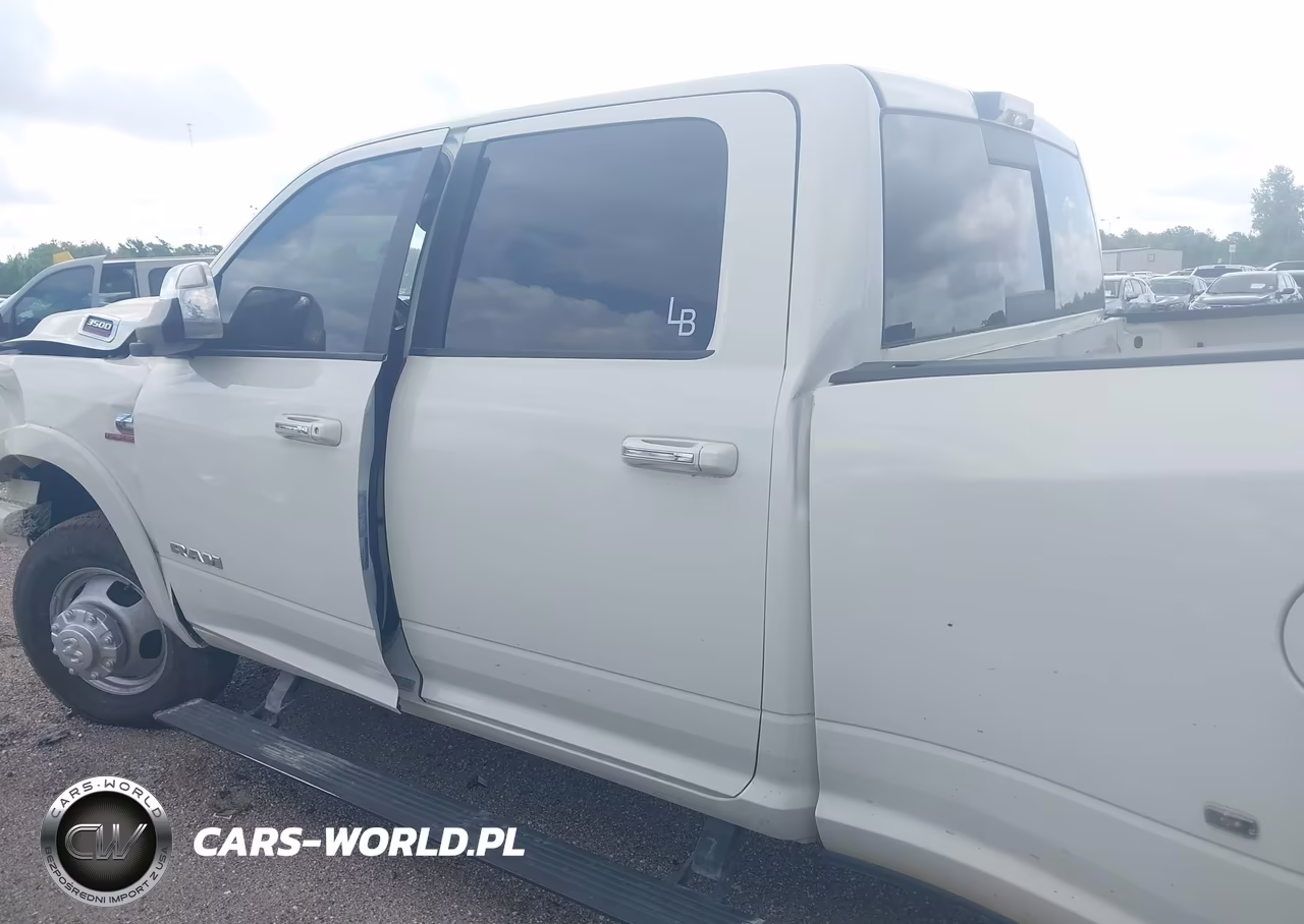 2022 Ram 3500 Laramie 4X4 8' Box VIN:3C63RRJL2NG113717 - 16