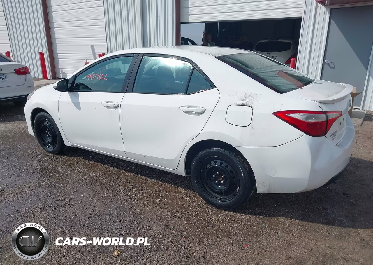 2014 Toyota Corolla S VIN:5YFBURHE6EP126717 - 3