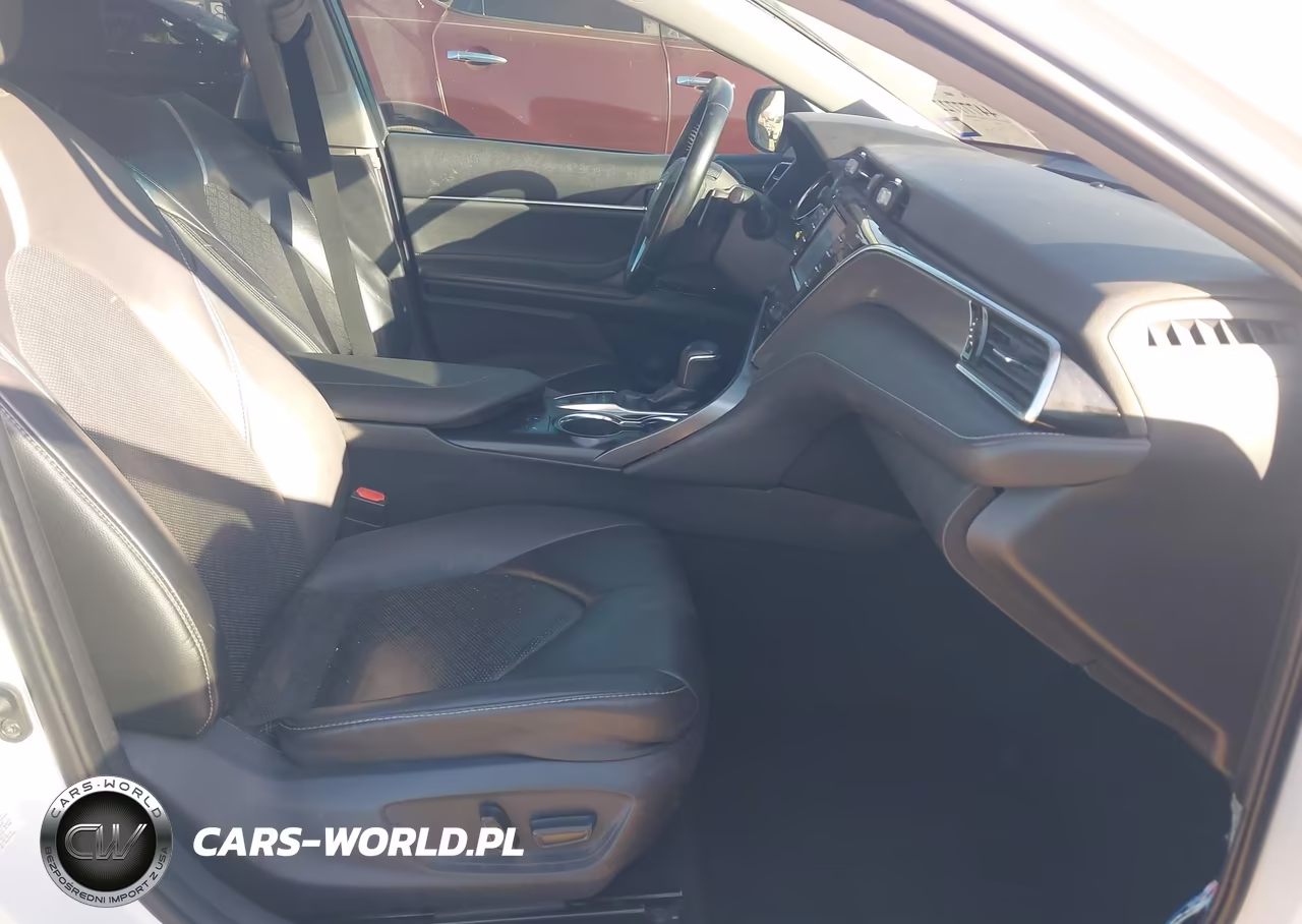 2018 Toyota Camry Xse VIN:4T1B61HK3JU116656 - 5
