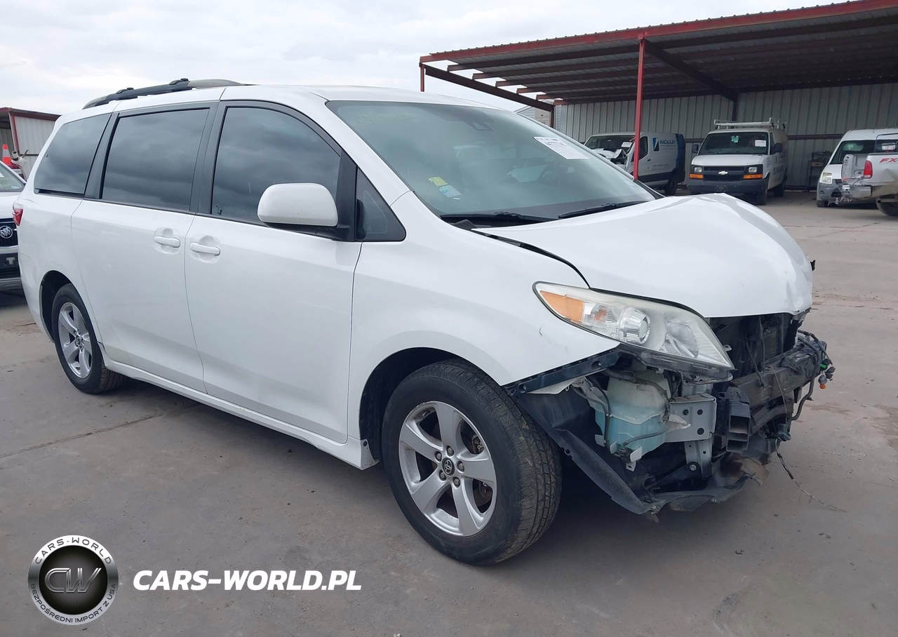 2018 Toyota Sienna Le 8 Passenger