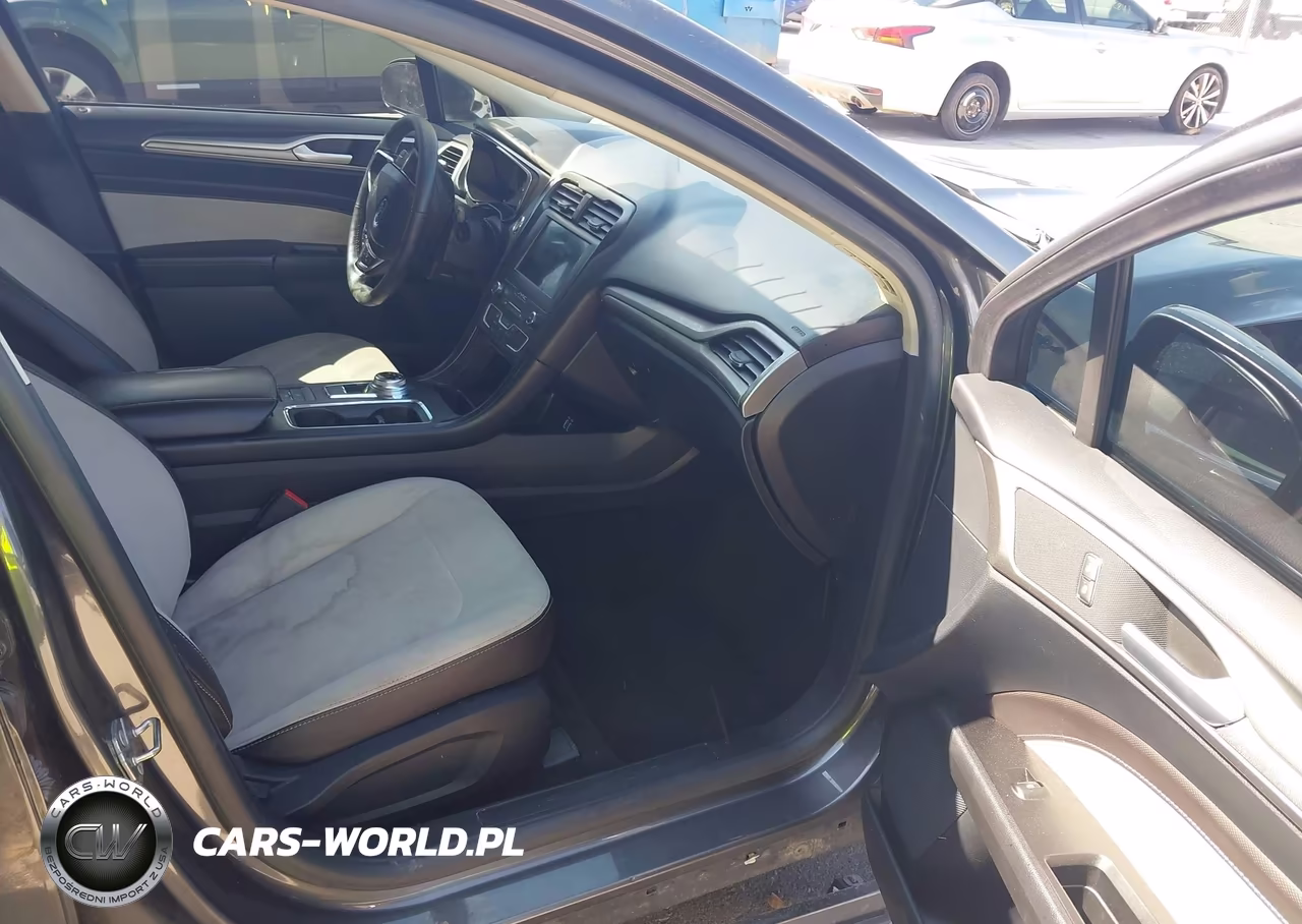 2020 Ford Fusion Se VIN:3FA6P0HDXLR188906 - 5