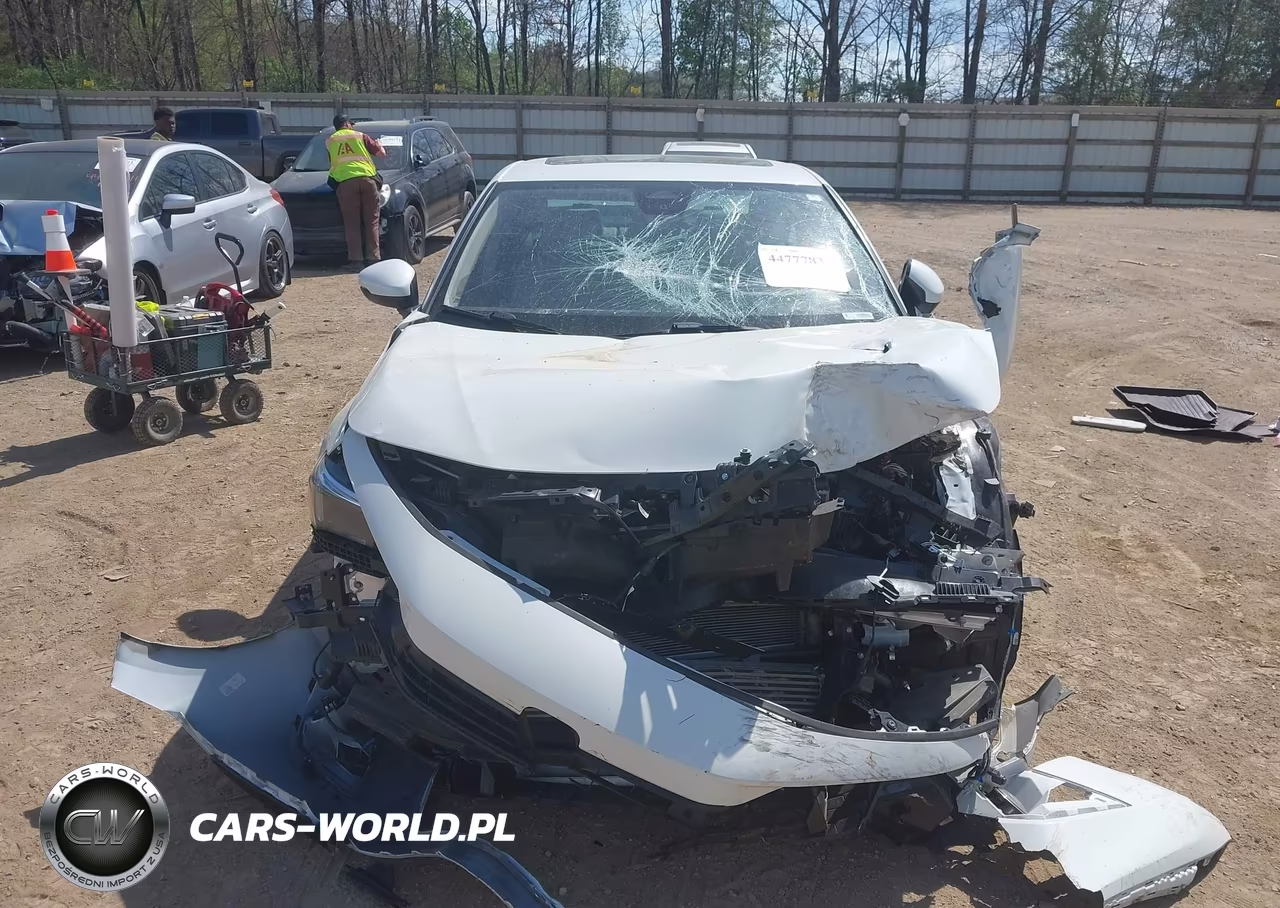 2024 Honda Civic Touring VIN:2HGFE1F95RH332470 - 12