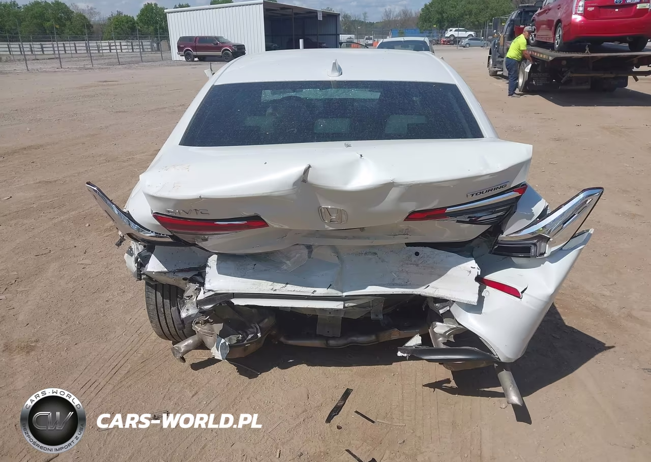 2024 Honda Civic Touring VIN:2HGFE1F95RH332470 - 16
