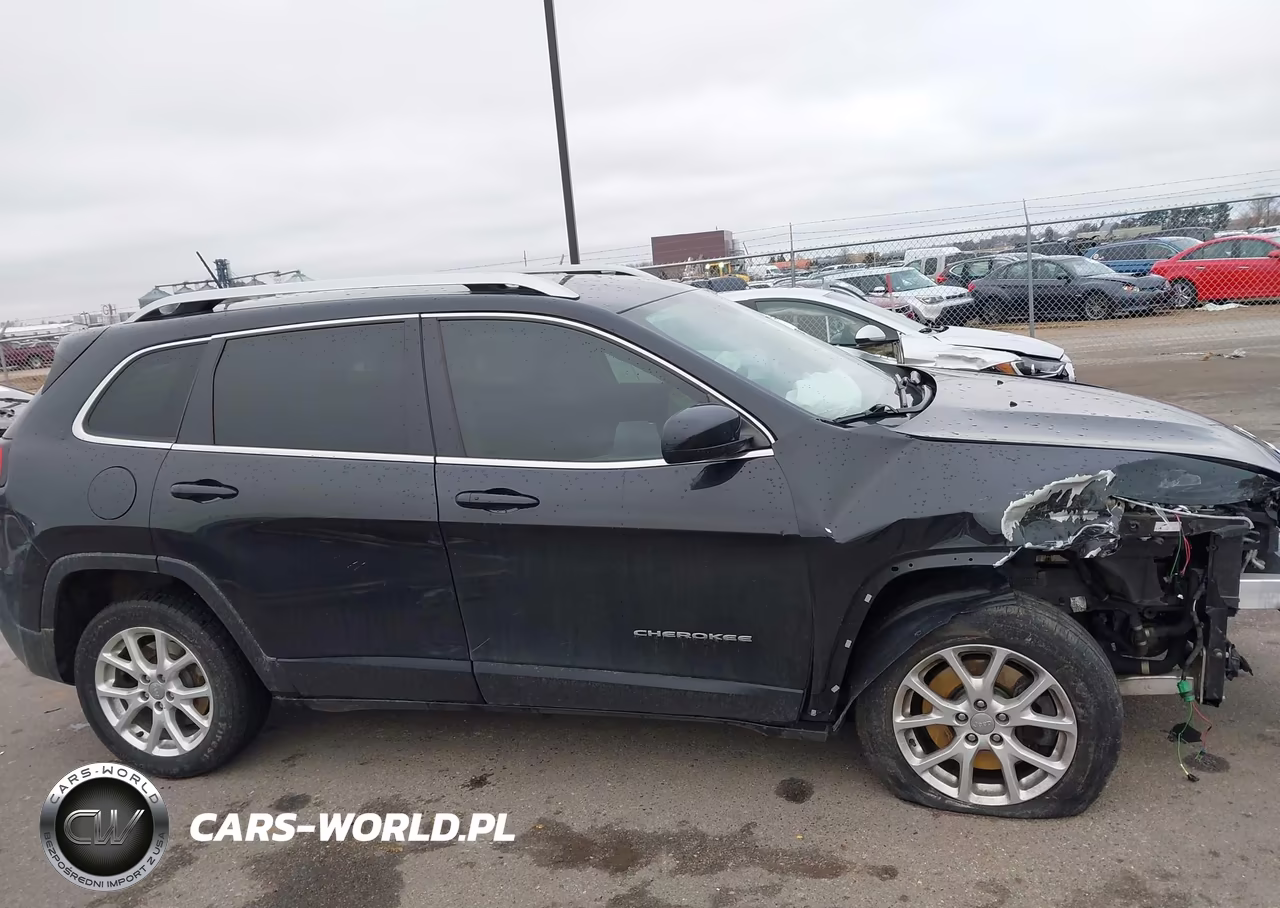 2014 Jeep Cherokee Latitude VIN:1C4PJLCS7EW212862 - 13