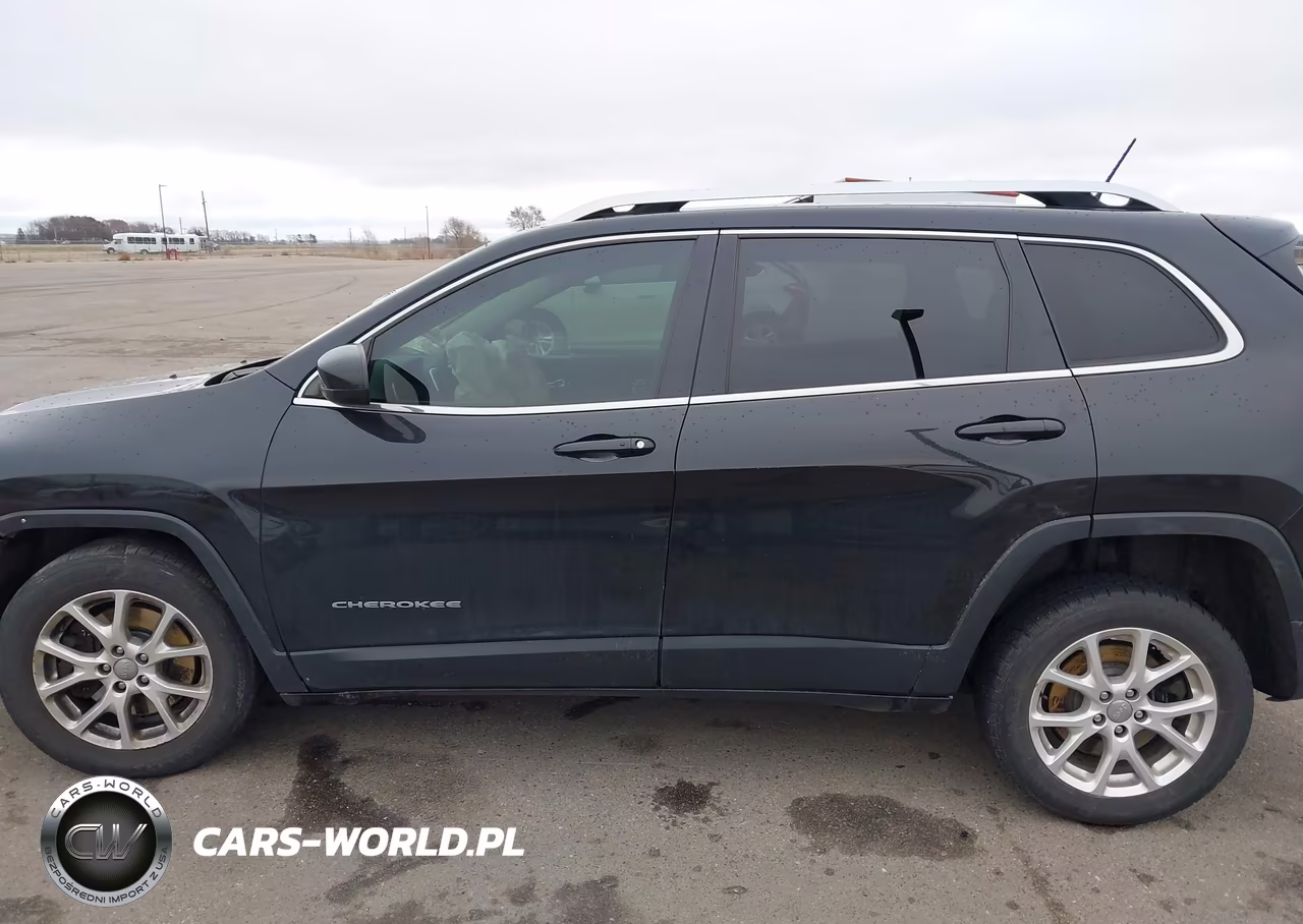 2014 Jeep Cherokee Latitude VIN:1C4PJLCS7EW212862 - 14