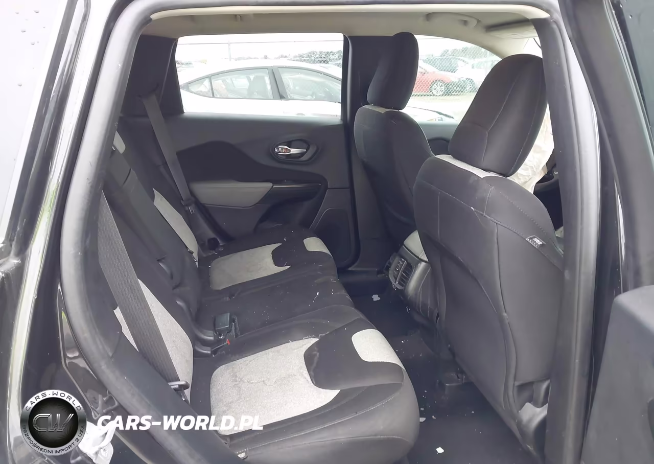2014 Jeep Cherokee Latitude VIN:1C4PJLCS7EW212862 - 8