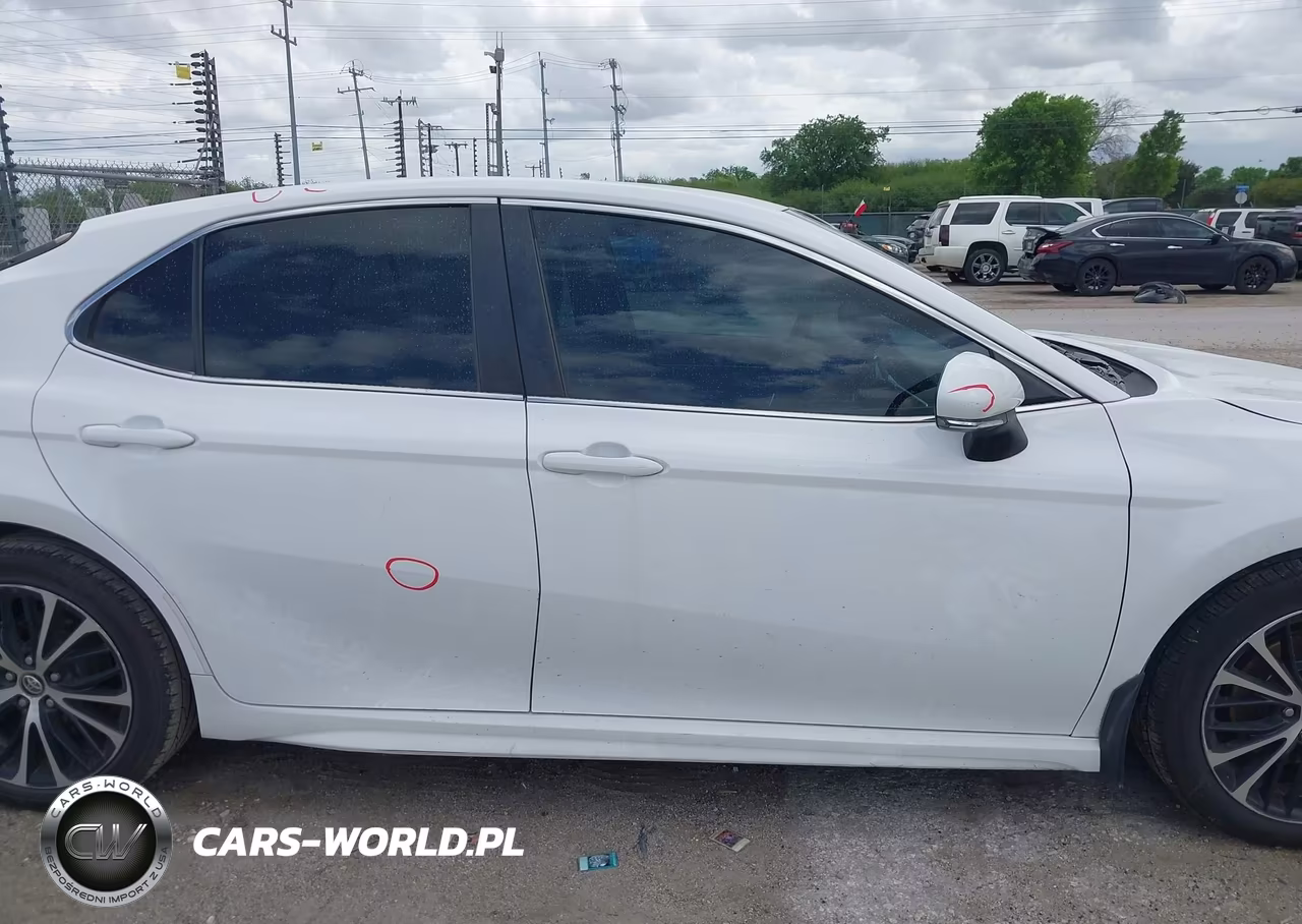 2018 Toyota Camry Se VIN:4T1B11HK1JU594945 - 14