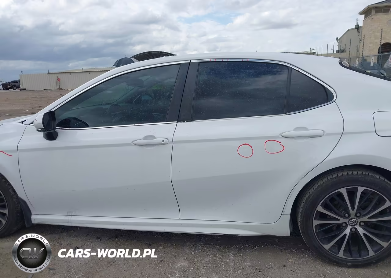 2018 Toyota Camry Se VIN:4T1B11HK1JU594945 - 15