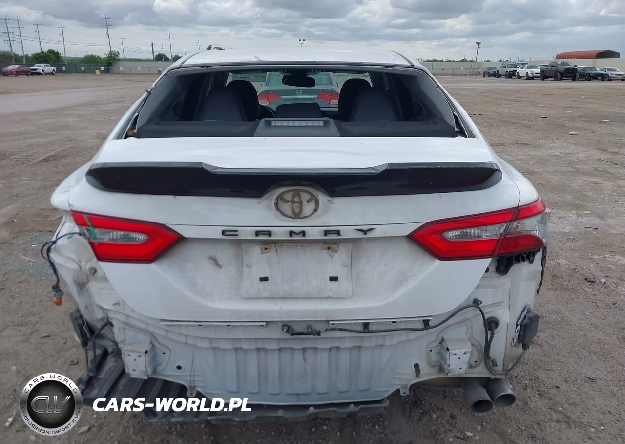 2018 Toyota Camry Se VIN:4T1B11HK1JU594945 - 17
