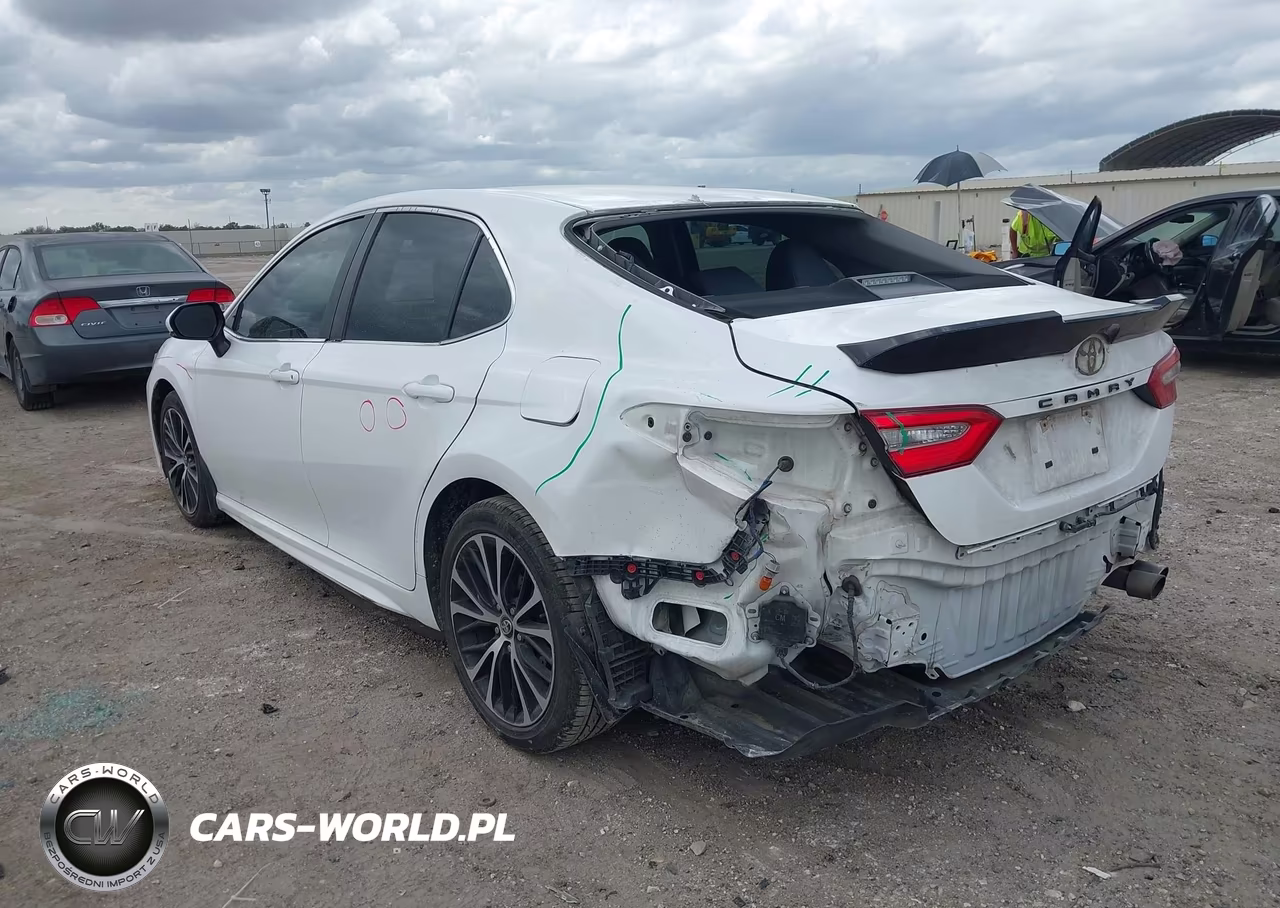 2018 Toyota Camry Se VIN:4T1B11HK1JU594945 - 3