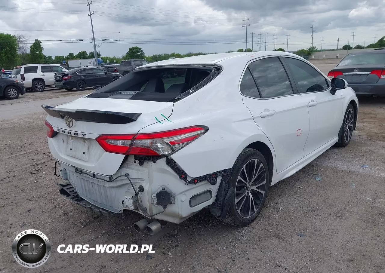 2018 Toyota Camry Se VIN:4T1B11HK1JU594945 - 4