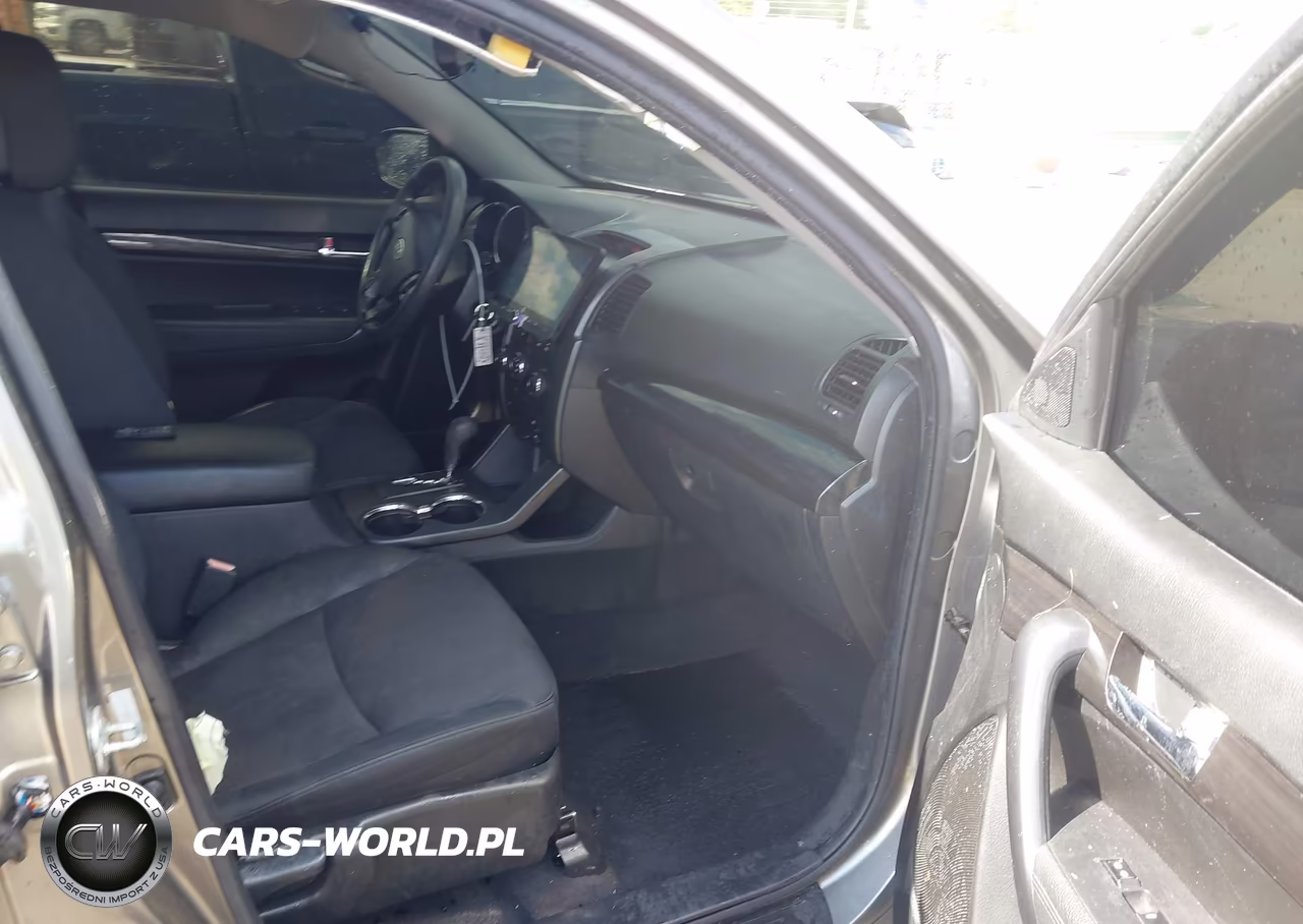 2012 Kia Sorento Lx VIN:5XYKT4A60CG260875 - 5