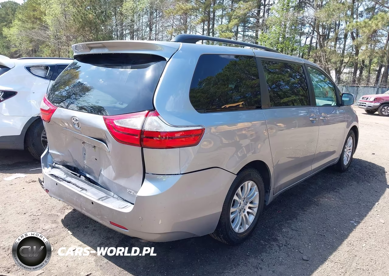 2017 Toyota Sienna Xle Premium 8 Passenger VIN:5TDYZ3DC2HS779215 - 4