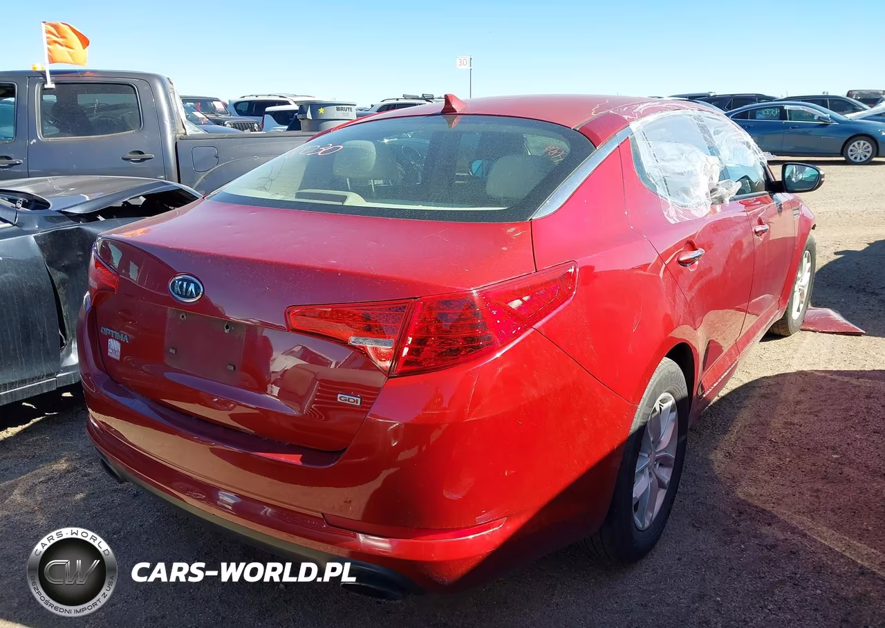 2012 Kia Optima Lx VIN:5XXGM4A70CG044668 - 4