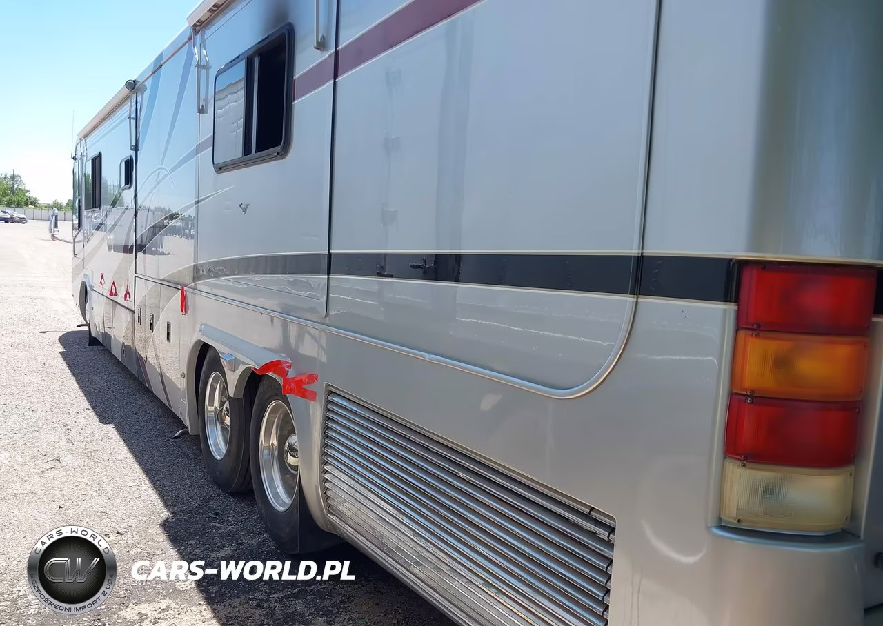 2000 Roadmaster Rail Executive Signature VIN:1RF120518Y1009169 - 3