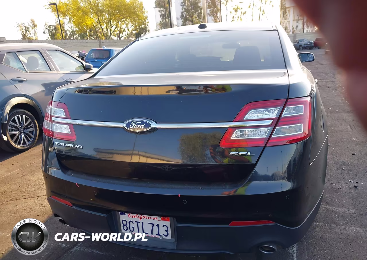 2018 Ford Taurus Sel VIN:1FAHP2E8XJG127944 - 17