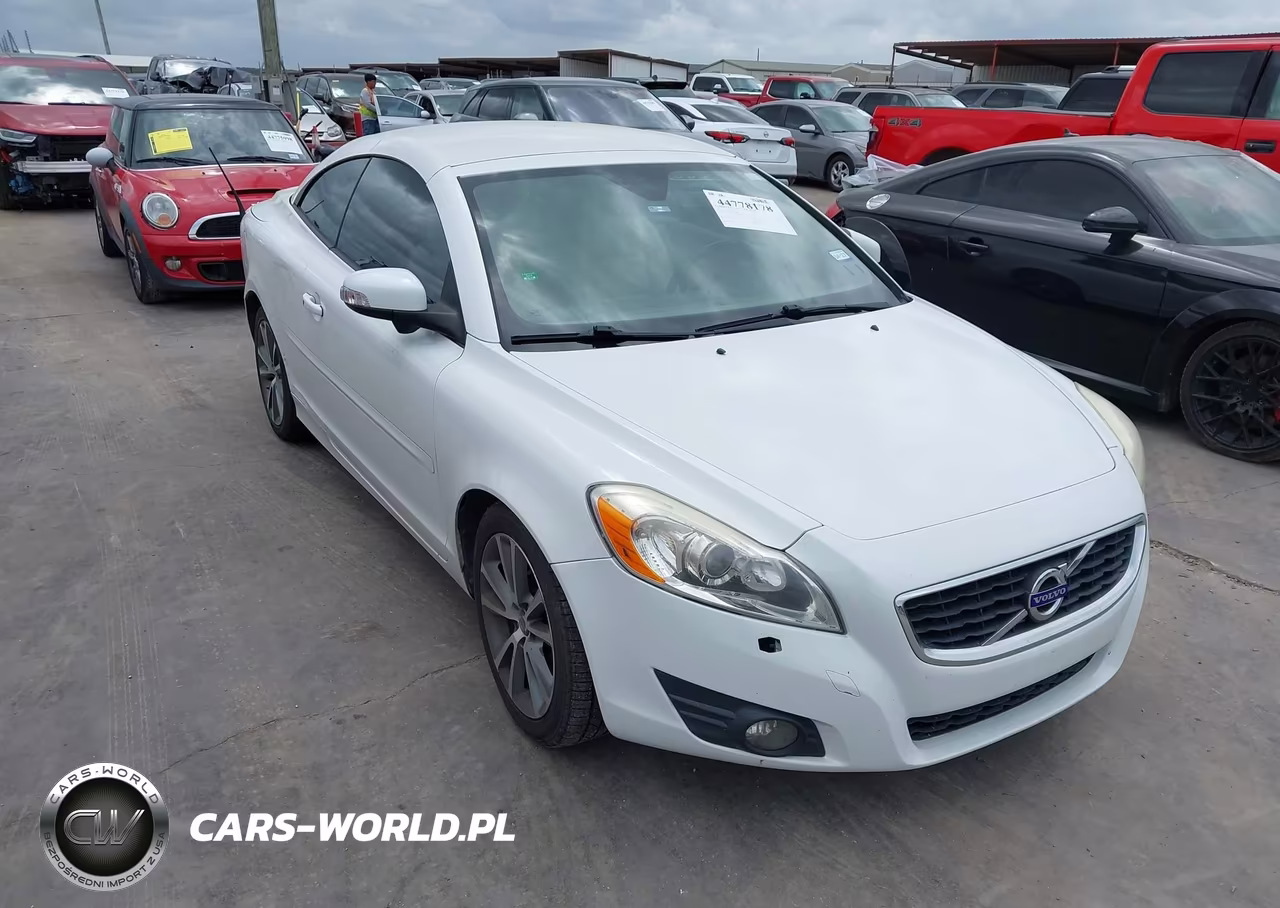 2011 Volvo C70 T5