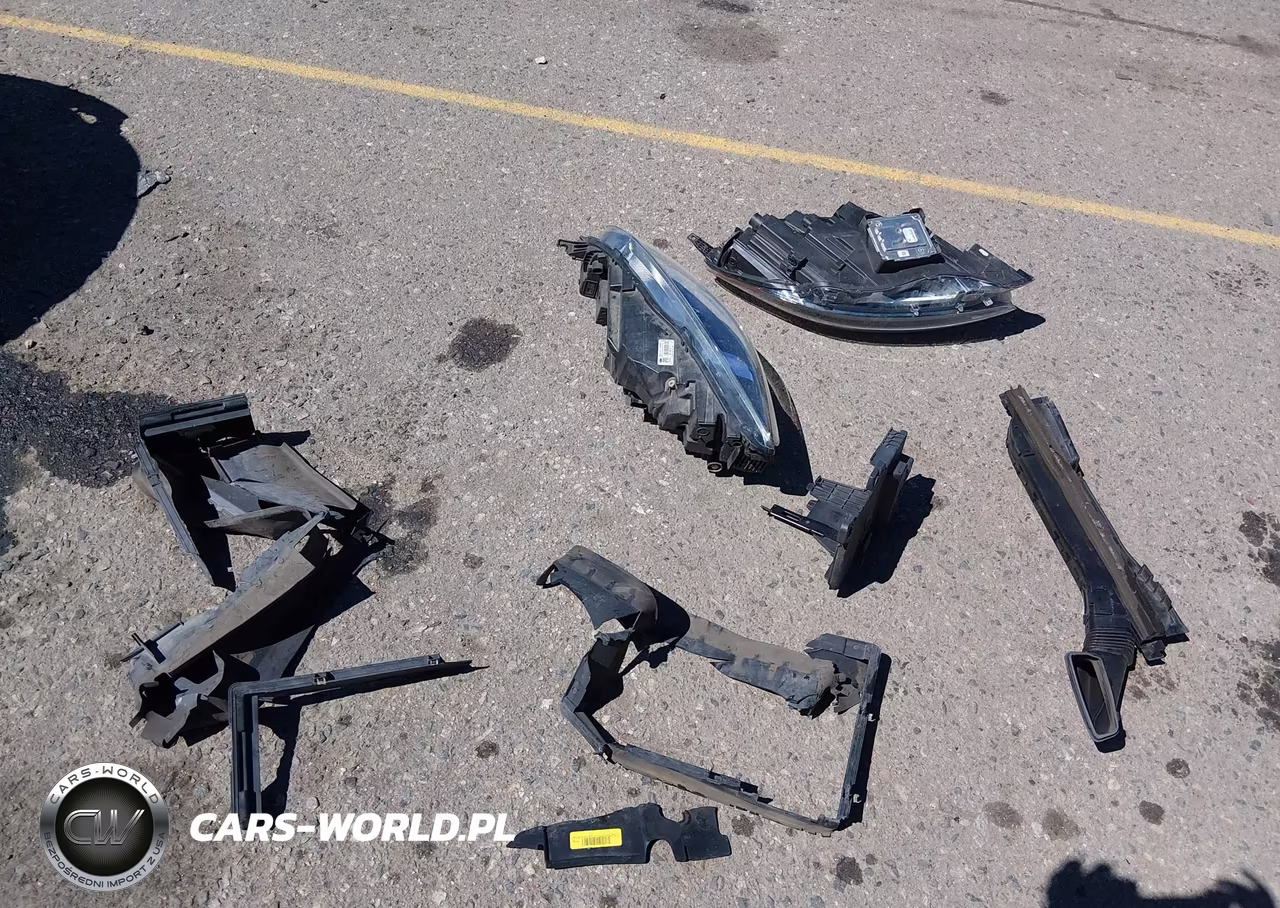 2021 Ford Escape Titanium VIN:1FMCU9J99MUA70755 - 12