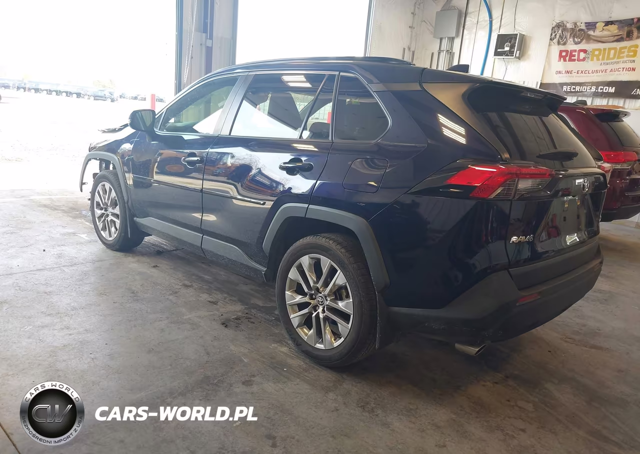 2020 Toyota Rav4 Xle Premium VIN:JTMA1RFV7LD068737 - 3
