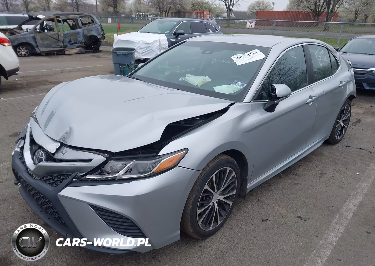 2018 Toyota Camry Se VIN:4T1B11HK3JU040919 - 2