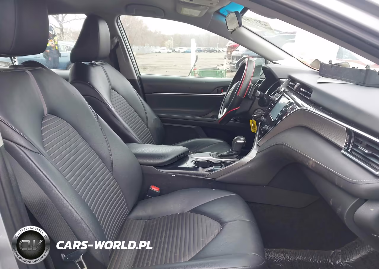 2018 Toyota Camry Se VIN:4T1B11HK3JU040919 - 5