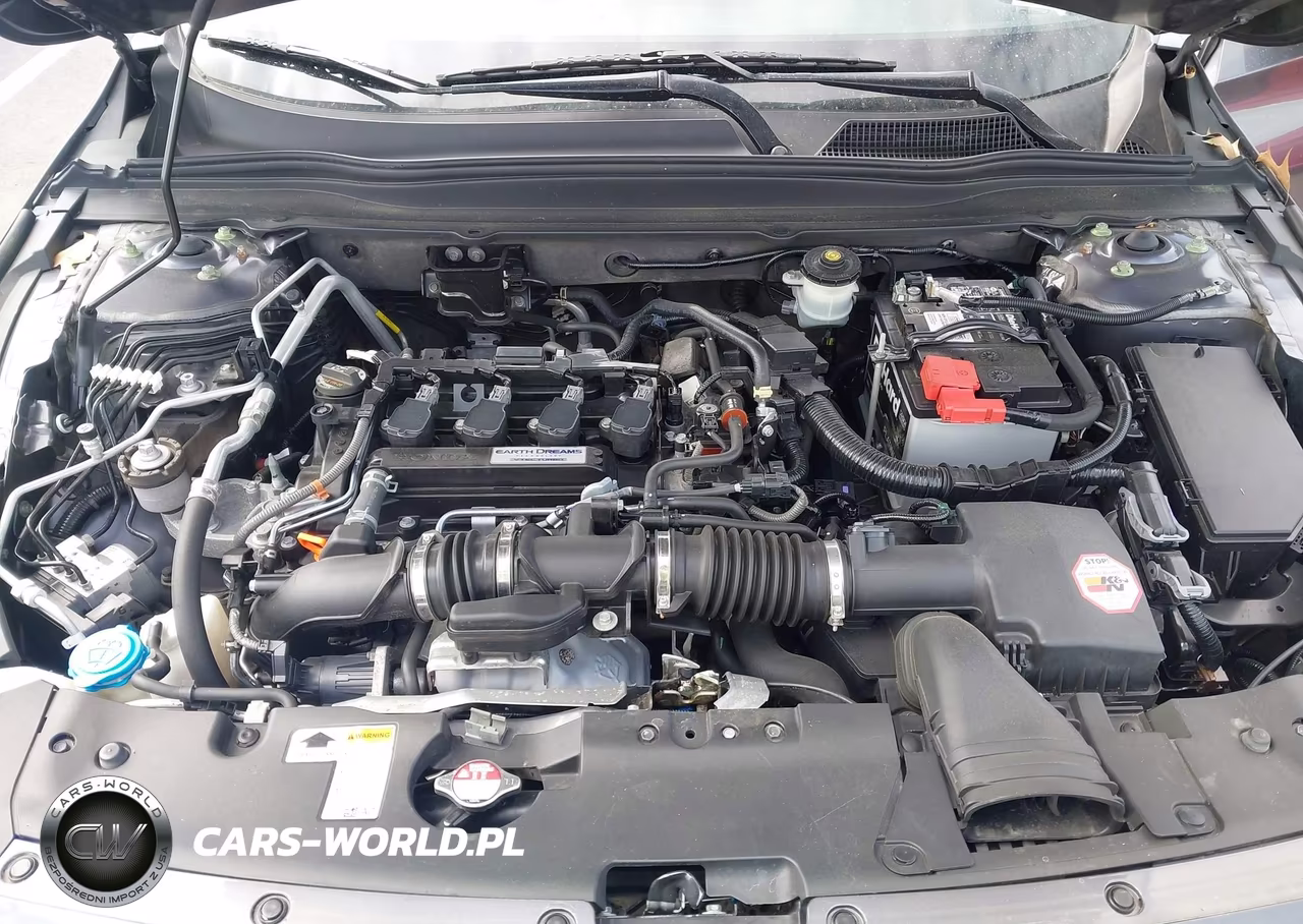 2018 Honda Accord Sport VIN:1HGCV1F3XJA087330 - 10