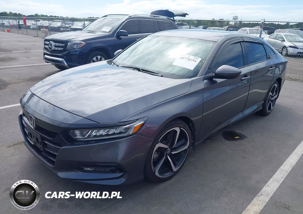 2018 Honda Accord Sport VIN:1HGCV1F3XJA087330 - 2
