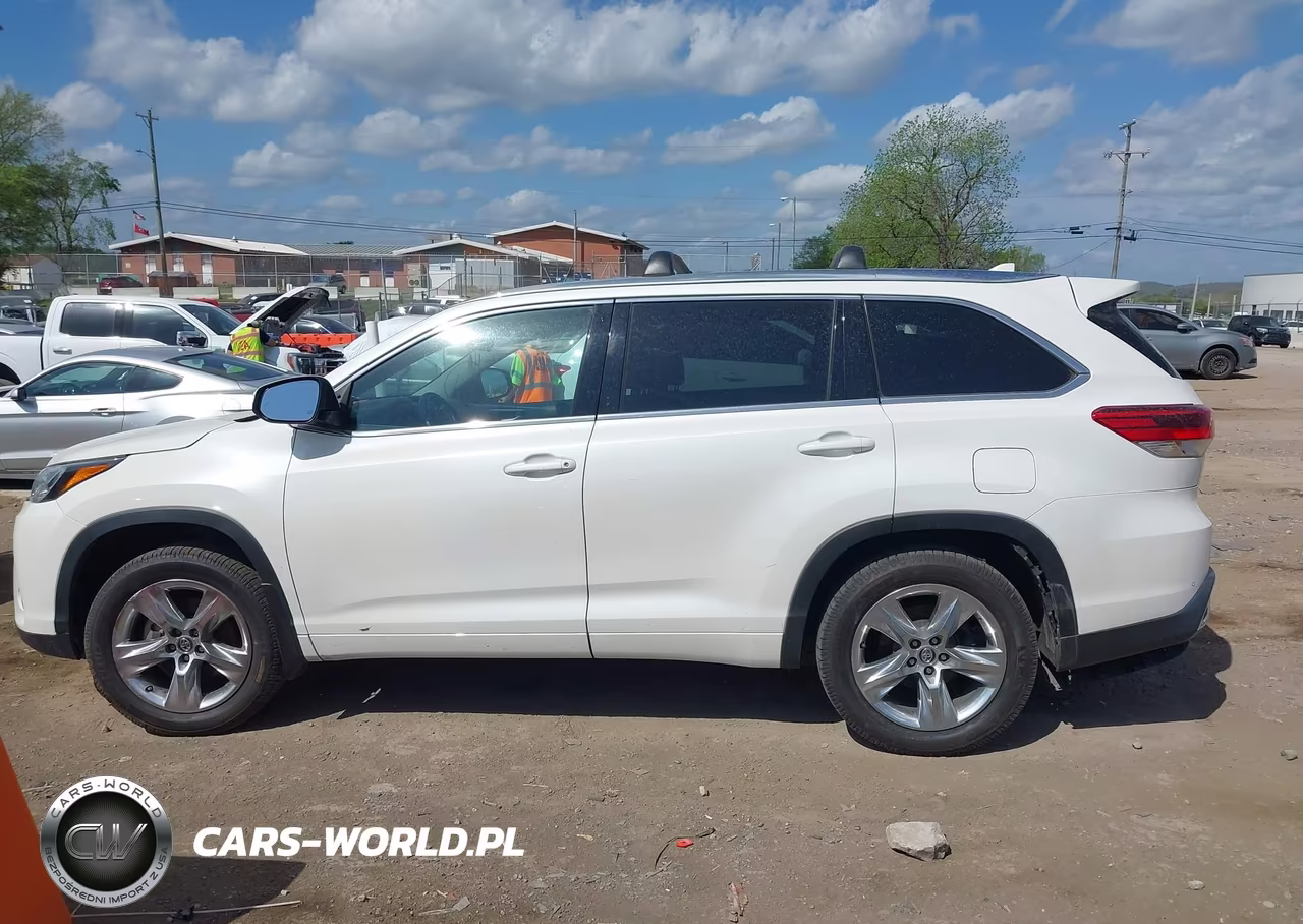 2019 Toyota Highlander Limited VIN:5TDDZRFH0KS730113 - 14