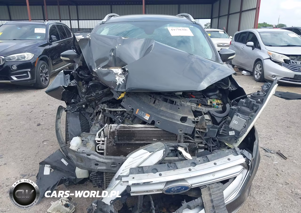 2017 Ford Escape Titanium VIN:1FMCU0J97HUF05841 - 6