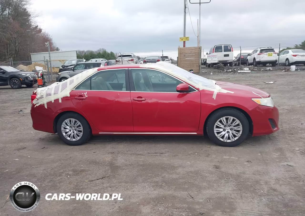 2014 Toyota Camry Le VIN:4T4BF1FK1ER439795 - 13
