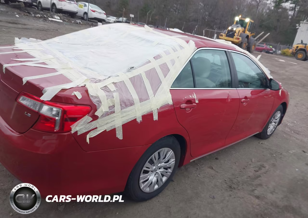 2014 Toyota Camry Le VIN:4T4BF1FK1ER439795 - 4