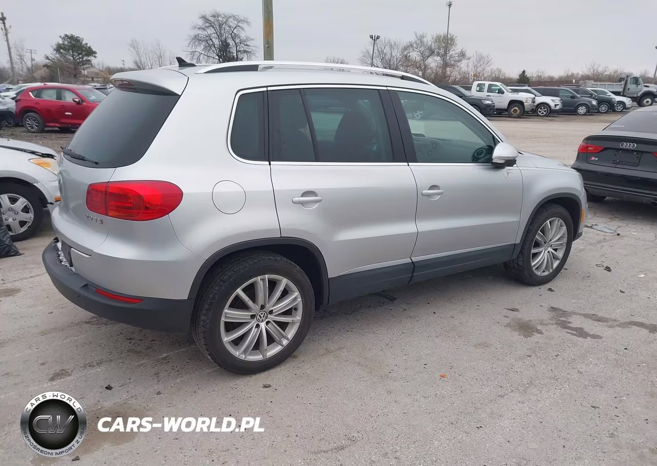2012 Volkswagen Tiguan Se VIN:WVGAV7AX5CW597153 - 4