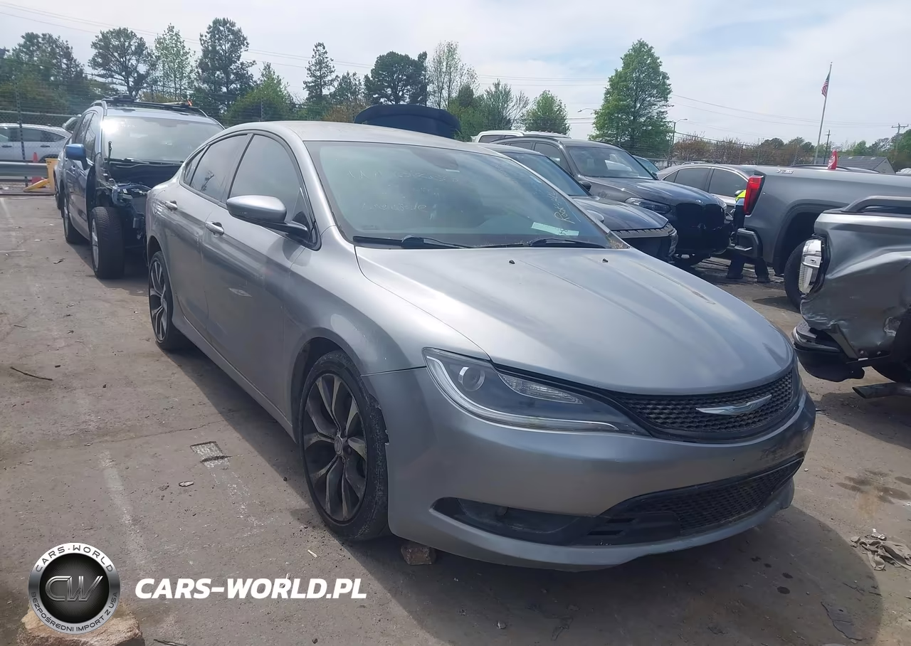 2015 Chrysler 200 S – zdjęcie 1 z 12