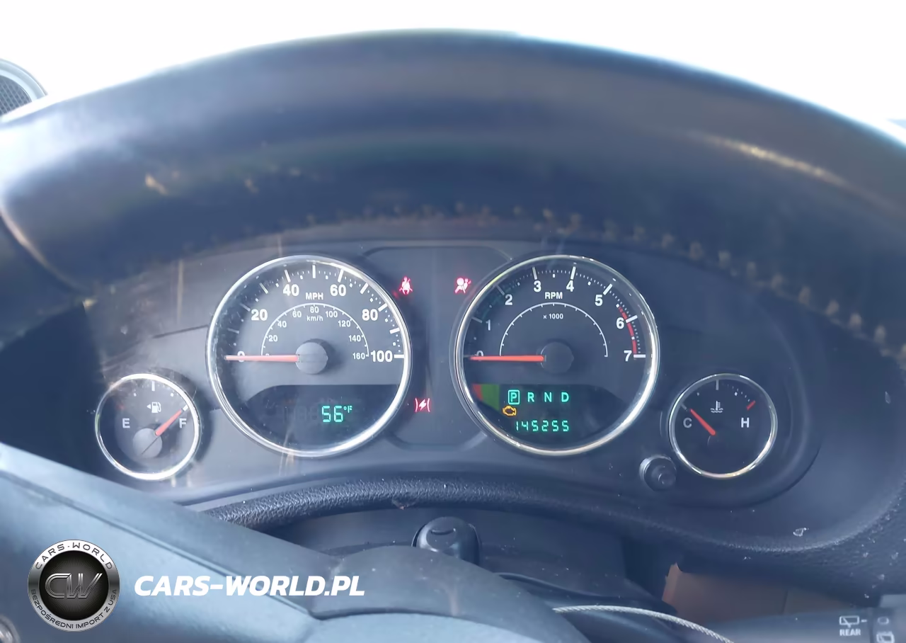 2011 Jeep Wrangler Unlimited Sahara VIN:1J4BA5H13BL618053 - 7
