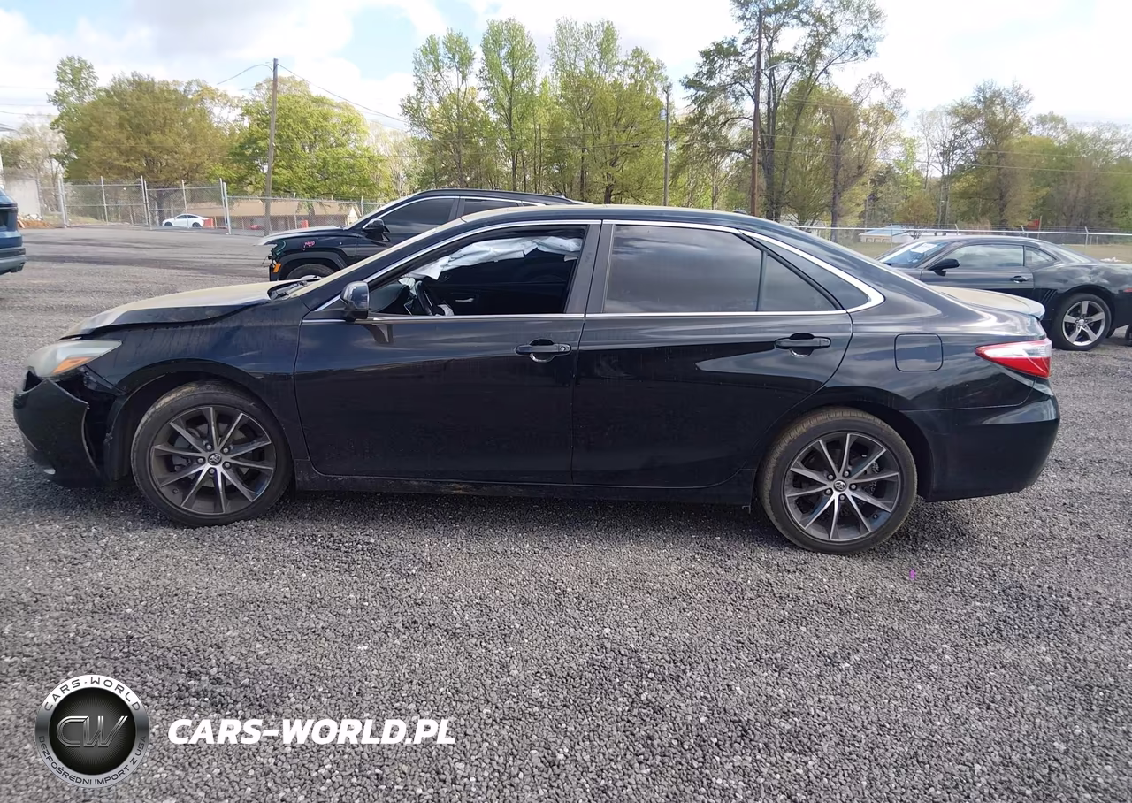 2016 Toyota Camry Xse VIN:4T1BF1FK2GU511777 - 15