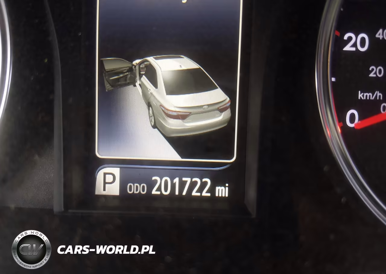 2016 Toyota Camry Xse VIN:4T1BF1FK2GU511777 - 16