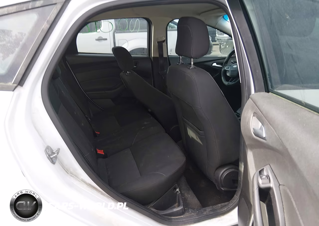 2018 Ford Focus Se VIN:1FADP3K24JL262235 - 8