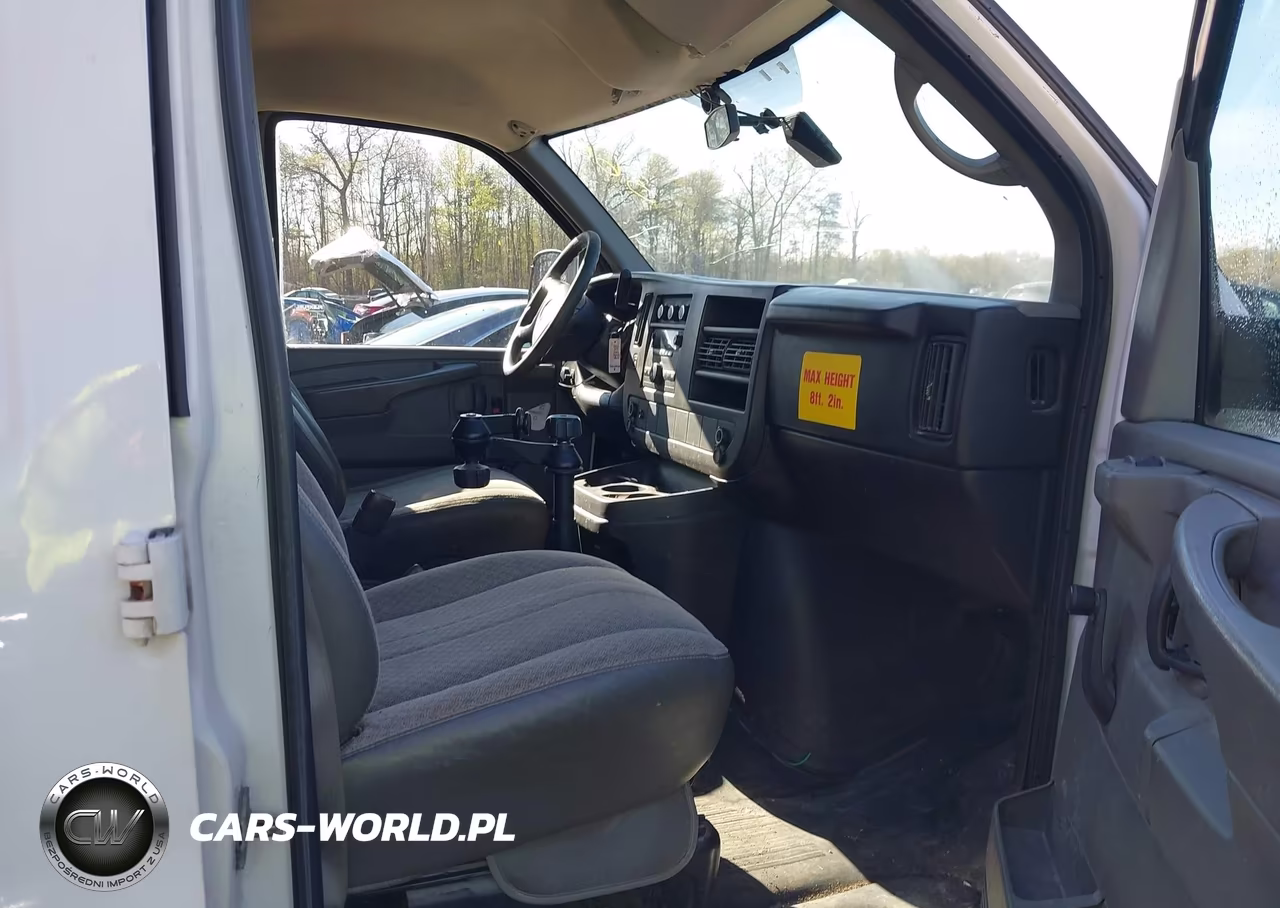 2013 Chevrolet Express 2500 Work Van VIN:1GCWGFBA5D1187606 - 5