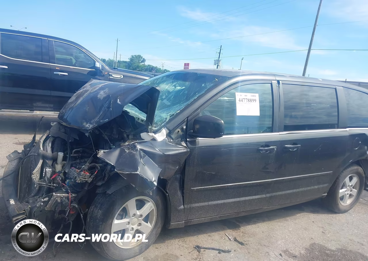 2012 Dodge Grand Caravan Crew VIN:2C4RDGDG8CR108064 - 14