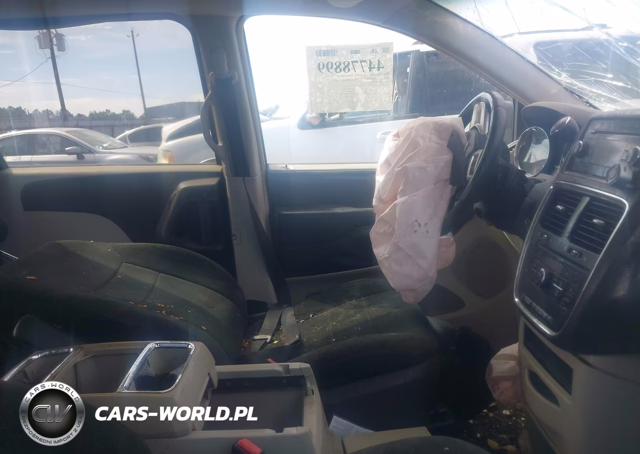 2012 Dodge Grand Caravan Crew VIN:2C4RDGDG8CR108064 - 5
