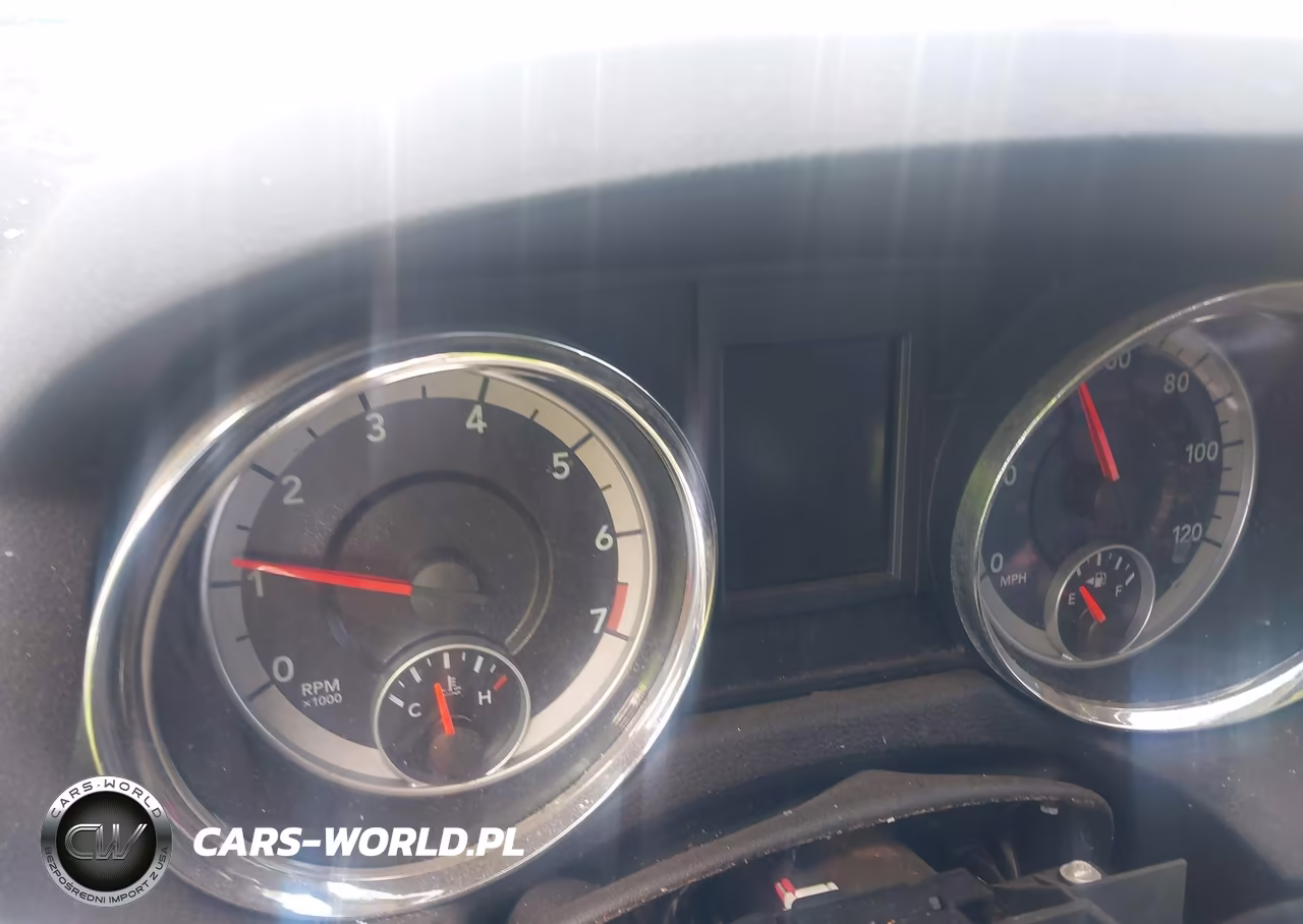 2012 Dodge Grand Caravan Crew VIN:2C4RDGDG8CR108064 - 7