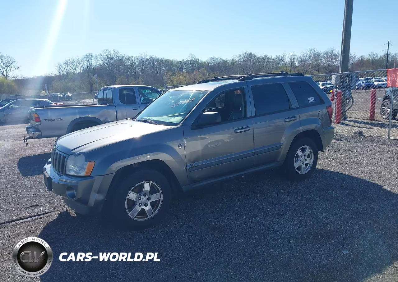 2007 Jeep Grand Cherokee Laredo VIN:1J8HR48N67C616125 - 2
