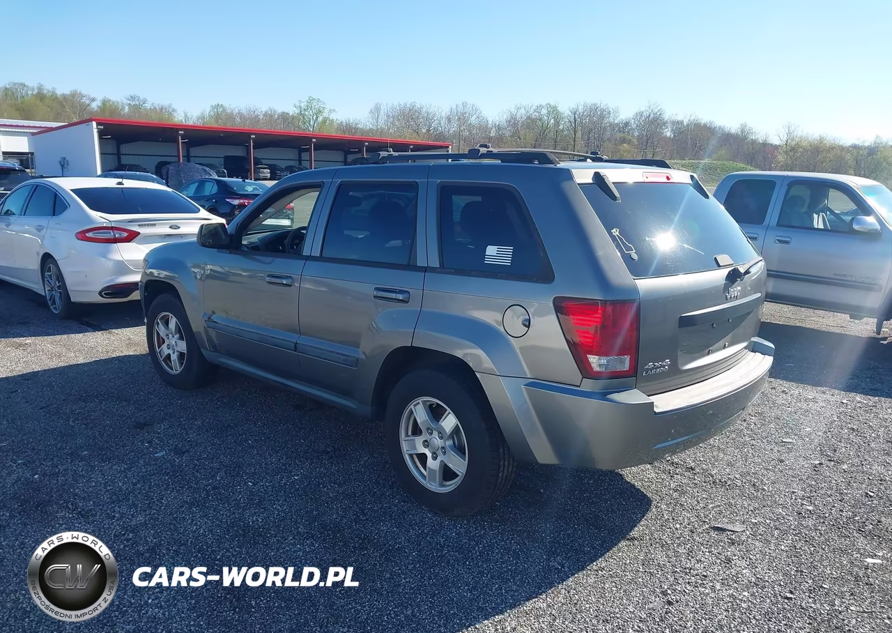 2007 Jeep Grand Cherokee Laredo VIN:1J8HR48N67C616125 - 3