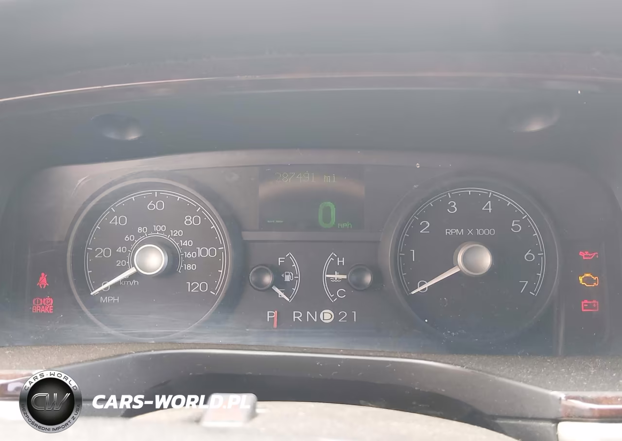 2010 Lincoln Town Car Signature Limited VIN:2LNBL8CV6AX750748 - 7
