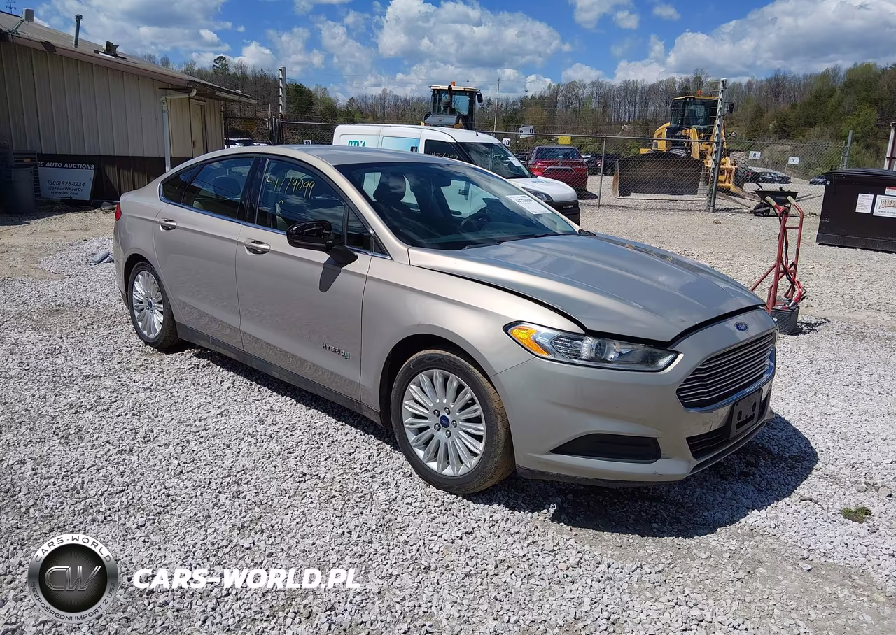 2015 Ford Fusion Hybrid S – zdjęcie 1 z 16